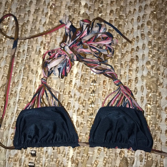 bikini - Picture 2 of 2